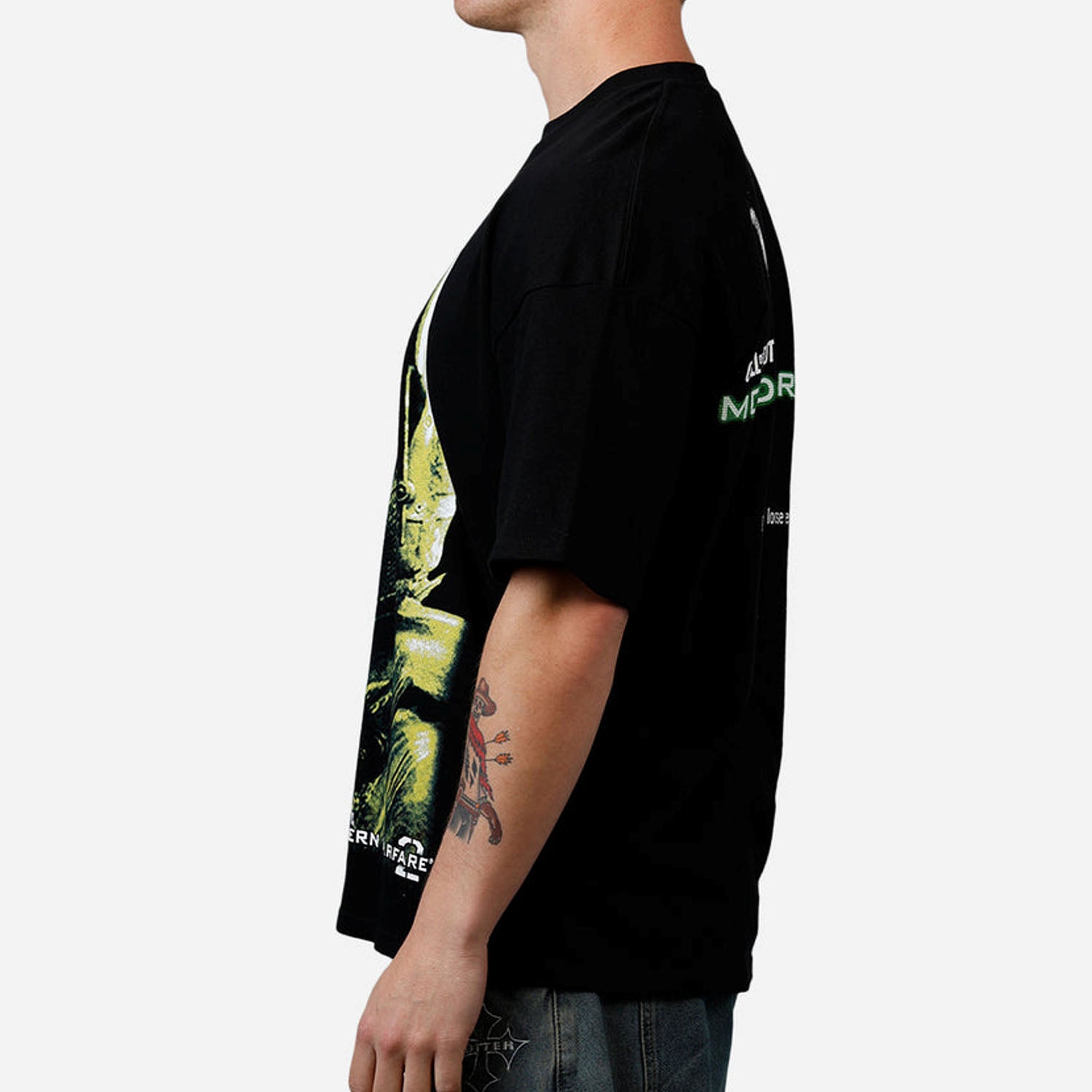 Call of Duty: Modern Warfare ll Ghost Vintage T-Shirt - Side View